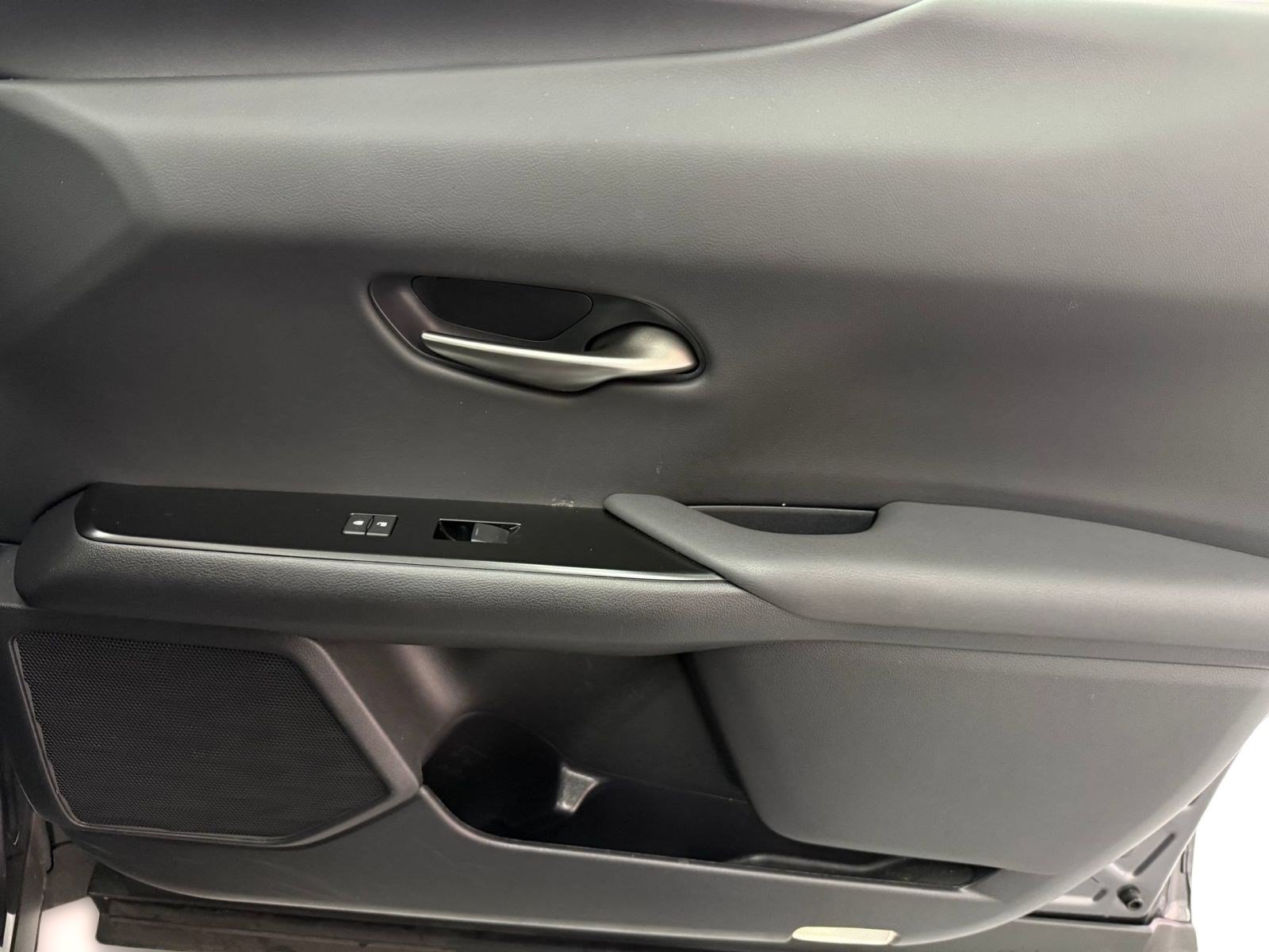 Used 2024 Lexus UX 250h F Sport FWD image 28