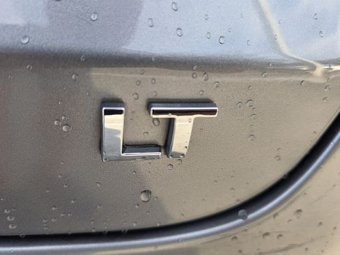 Certified 2025 Chevrolet Trax LT w/ LT Convenience Package FWD image 21