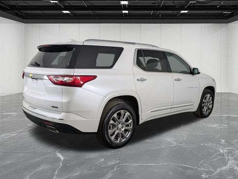 Used 2018 Chevrolet Traverse Premier AWD/4WD image 5