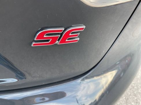 Used 2025 Toyota Corolla SE image 10