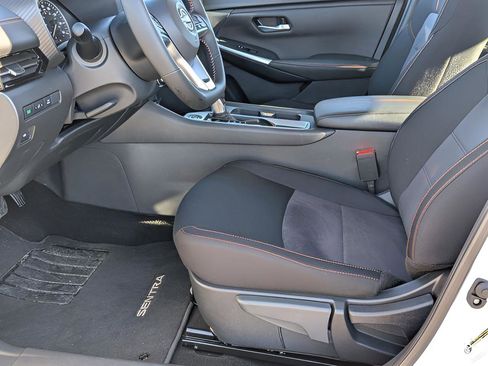 Certified 2025 Nissan Sentra SR w/ Midnight Edition FWD image 11
