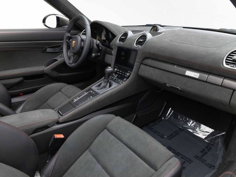 Used 2024 Porsche 718 Boxster Spyder RS RWD image 12