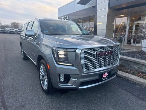 Used 2024 GMC Yukon XL Denali w/ Denali Reserve Package image 1