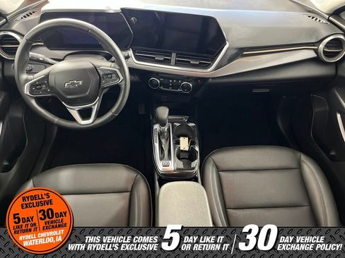 Used 2025 Chevrolet Trax ACTIV w/ Driver Confidence Package FWD image 19