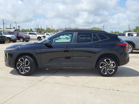 Used 2025 Chevrolet Trax RS w/ Driver Confidence Package image 8