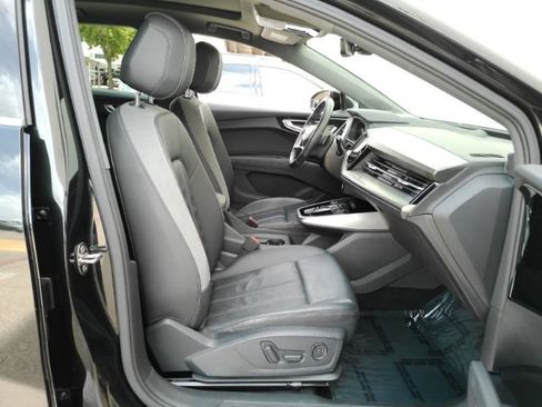 Used 2022 Audi Q4 e-tron Prestige AWD/4WD image 22