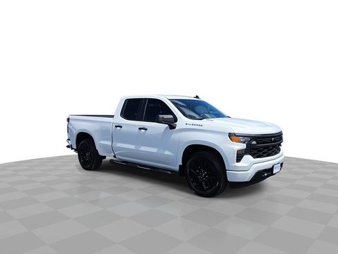 Certified 2025 Chevrolet Silverado 1500 Custom RWD image 2