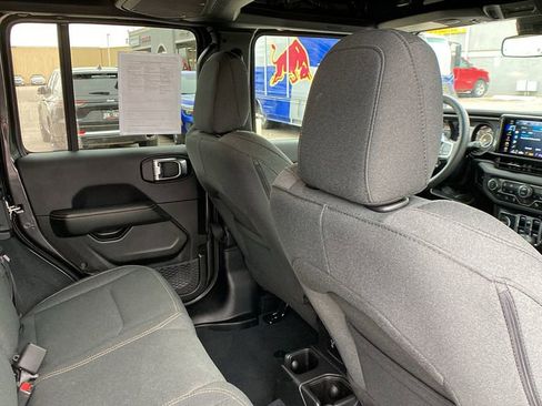 Used 2024 Jeep Wrangler Sahara w/ Safety Group image 34