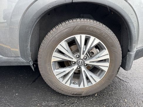 Used 2023 Nissan Rogue SV AWD/4WD image 10