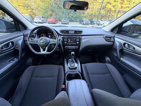 Used 2018 Nissan Rogue Sport S AWD/4WD image 2