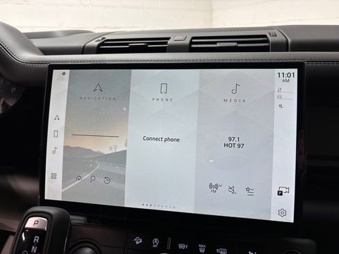New 2026 Land Rover Defender 110 V8 AWD/4WD image 17