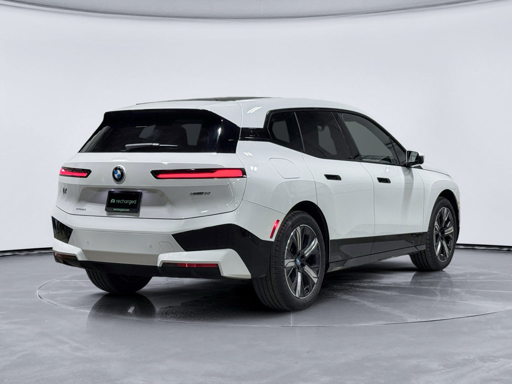Used 2025 BMW iX xDrive50 w/ Sport Package AWD/4WD image 3