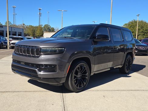 Used 2024 Jeep Grand Wagoneer Series III w/ Quick Order Packagew 28T AWD/4WD image 4