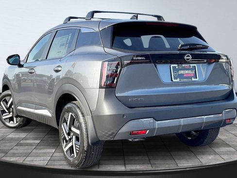 New 2026 Nissan Kicks SV image 3