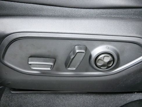 New 2025 Jeep Grand Cherokee L Altitude image 33