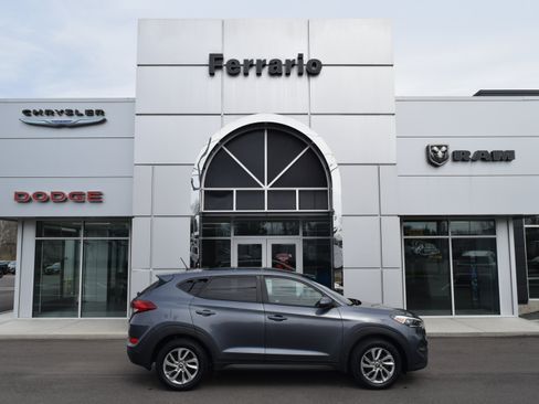 Used 2017 Hyundai Tucson SE FWD image 1