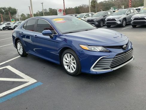 Used 2023 Toyota Camry LE image 2