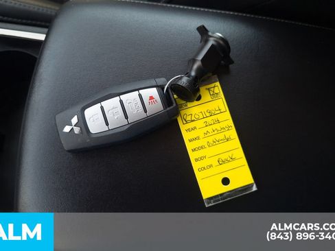 Used 2024 Mitsubishi Outlander SE FWD image 18