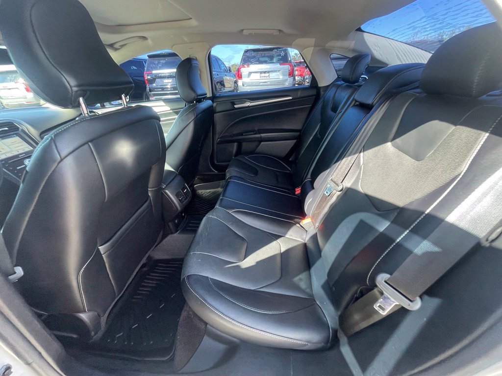 Used 2017 Ford Fusion Titanium AWD/4WD image 22