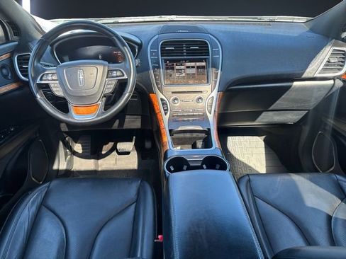 Used 2019 Lincoln Nautilus Reserve image 10