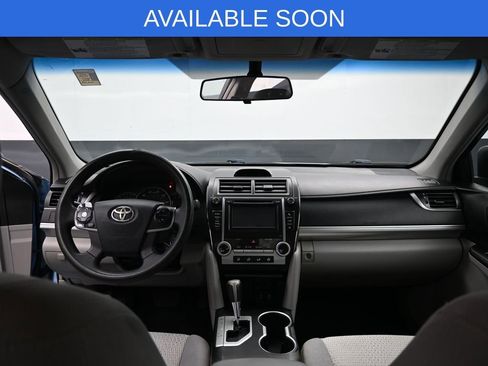 Used 2012 Toyota Camry LE image 25