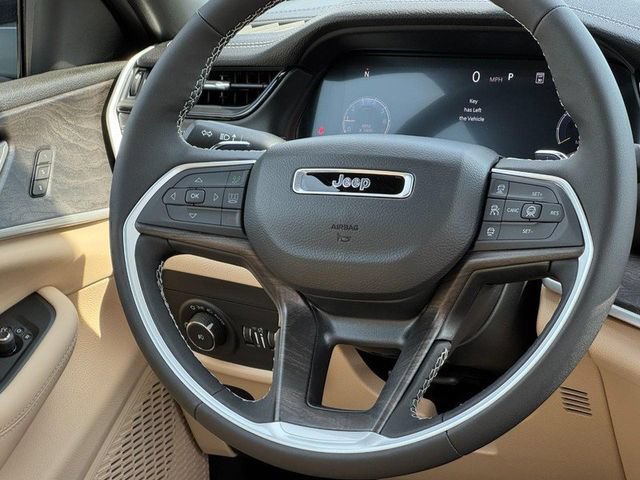 New 2026 Jeep Grand Cherokee Limited AWD/4WD image 15