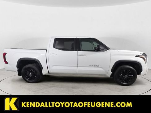 Used 2022 Toyota Tundra SR5 AWD/4WD image 6