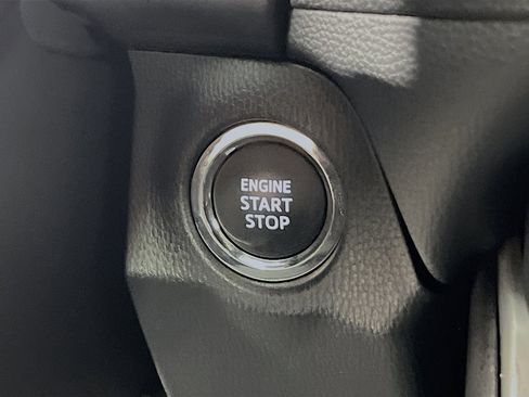 Used 2025 Toyota RAV4 XLE image 23