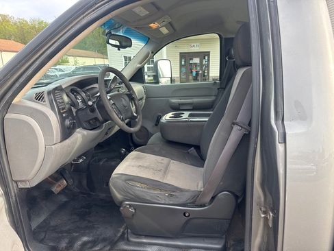 Used 2007 Chevrolet Silverado 2500 W/T w/ Snow Plow Prep Package image 10