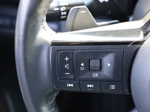 Used 2022 Nissan Pathfinder SV image 22