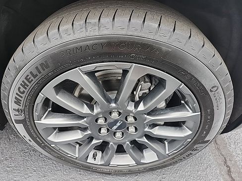 Certified 2023 GMC Acadia Denali w/ Black Diamond Edition image 10