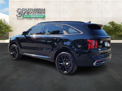 Used 2023 Kia Sorento SX image 3