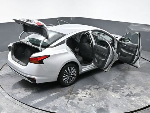 Used 2024 Nissan Altima 2.5 SV image 63