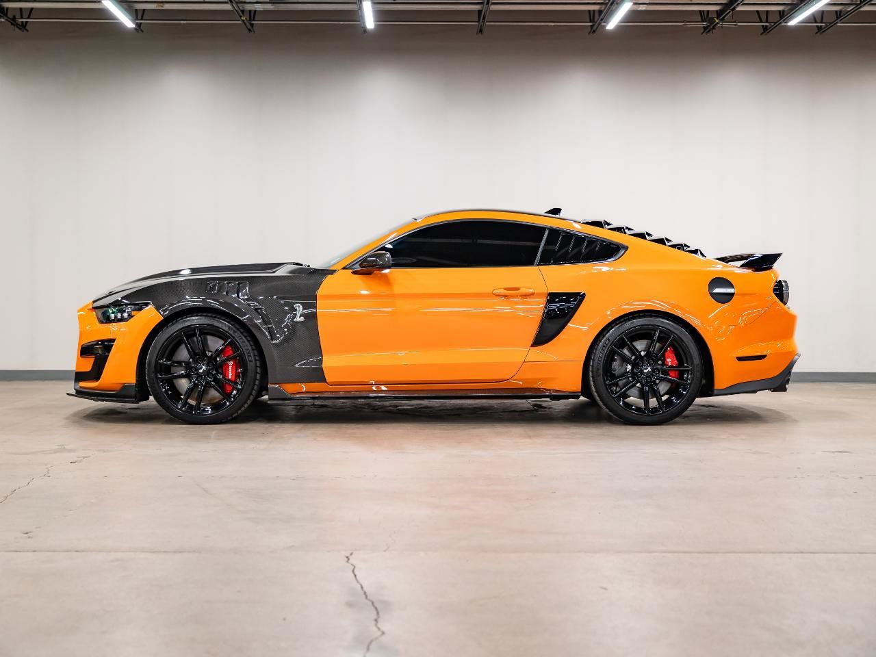 Used 2021 Ford Mustang Shelby GT500 w/ Technology Package RWD image 26