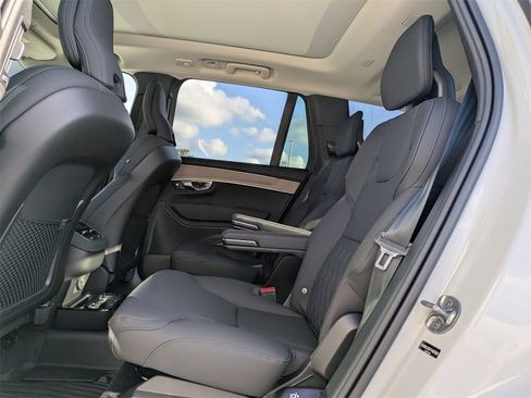 New 2026 Volvo XC90 B6 Plus w/ Protection Package Premier image 15
