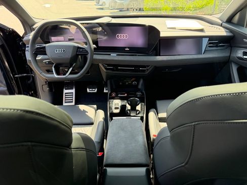 New 2027 Audi SQ6 e-tron Premium Plus AWD/4WD image 17