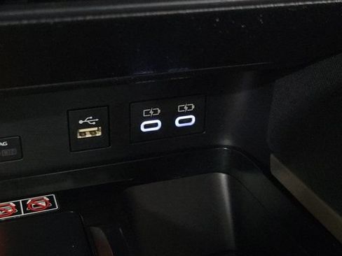 Used 2025 Toyota Camry LE FWD image 30