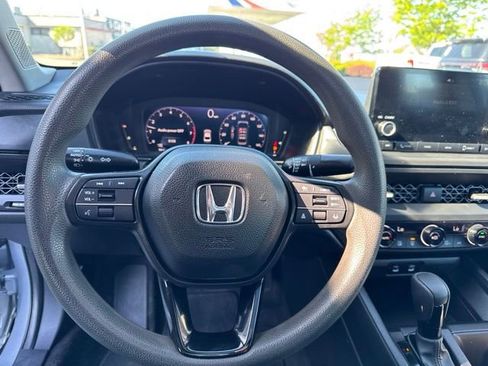 Used 2023 Honda Accord EX image 8