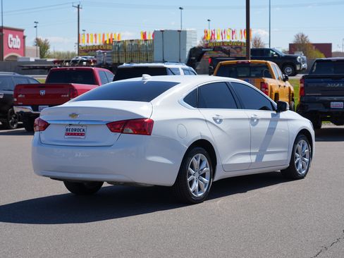 Used 2019 Chevrolet Impala LT FWD image 3