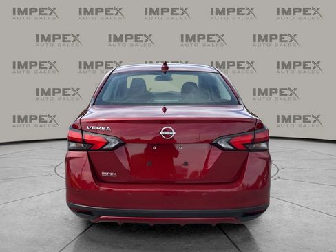 Used 2025 Nissan Versa SV image 4