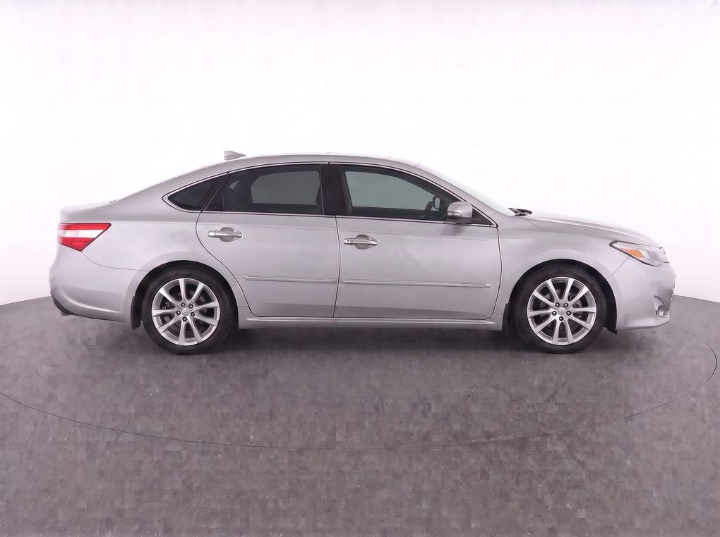 Used 2013 Toyota Avalon XLE Touring FWD image 10