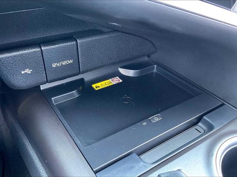 Used 2022 Toyota Camry XLE w/ Navigation Upgrade Package FWD image 31