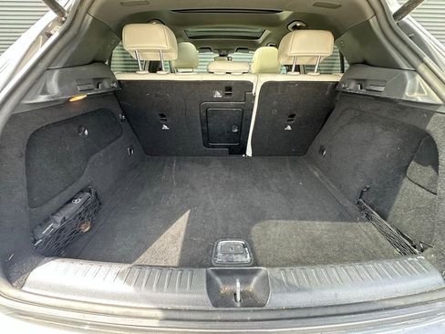 Used 2018 Mercedes-Benz GLA 250 4MATIC image 38