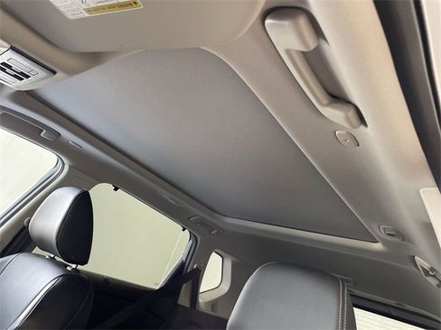 Certified 2022 Nissan Rogue SL w/ SL Premium Package image 26