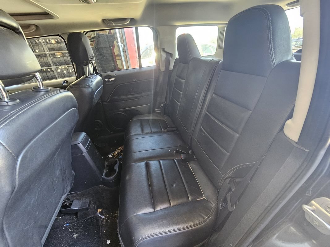Used 2015 Jeep Patriot High Altitude FWD image 12