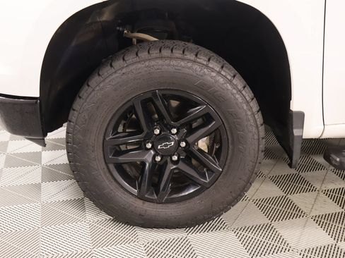 Used 2024 Chevrolet Silverado 1500 LT Trail Boss w/ Protection Package AWD/4WD image 18