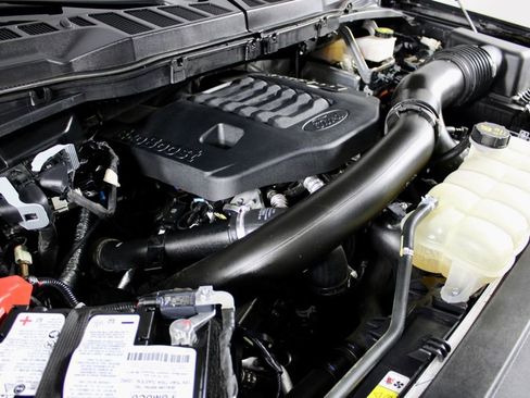 Used 2023 Ford F150 Lariat w/ Trailer Tow Package image 13