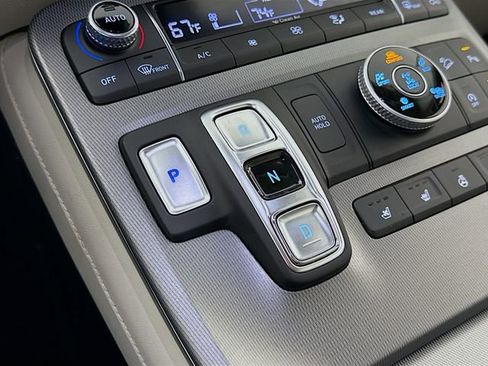 Used 2021 Hyundai Palisade Limited w/ Cargo Package image 17