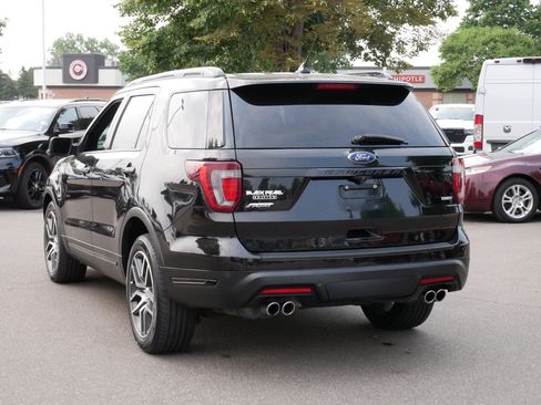 Used 2019 Ford Explorer Sport AWD/4WD image 4
