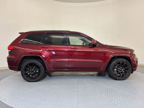 Used 2019 Jeep Grand Cherokee Altitude image 7